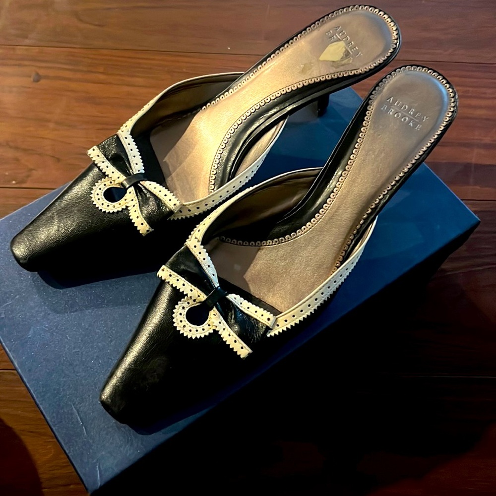 Audrey Brooks Low profile heels real leather